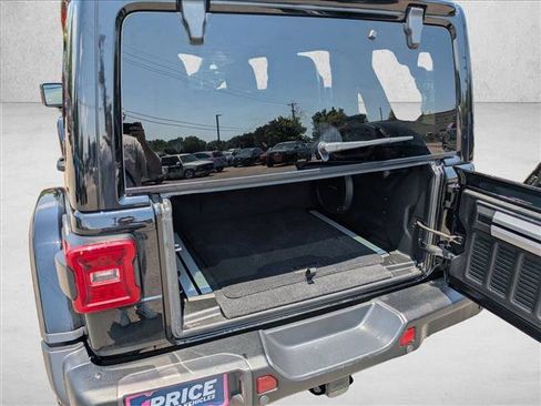 Used 2021 Jeep Wrangler Unlimited Rubicon w/ Dual Top Group AWD/4WD image 4