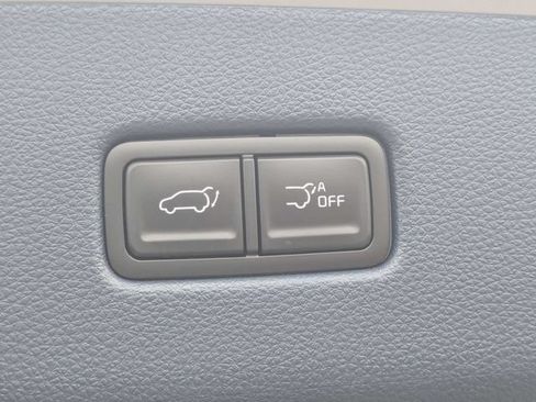 Used 2025 Kia Carnival SX FWD image 13