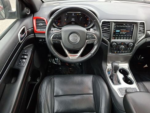 Used 2018 Jeep Grand Cherokee Trailhawk w/ Trailhawk Luxury Group image 11