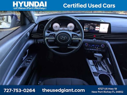 Certified 2023 Hyundai Elantra SEL w/ Convenience Package image 15