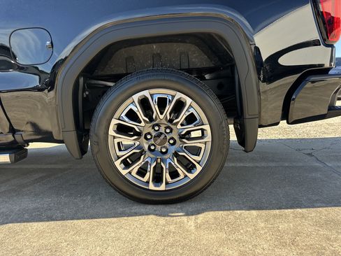 Certified 2025 GMC Sierra 1500 Denali Ultimate AWD/4WD image 21
