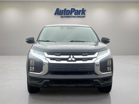 Used 2020 Mitsubishi Outlander Sport ES image 2