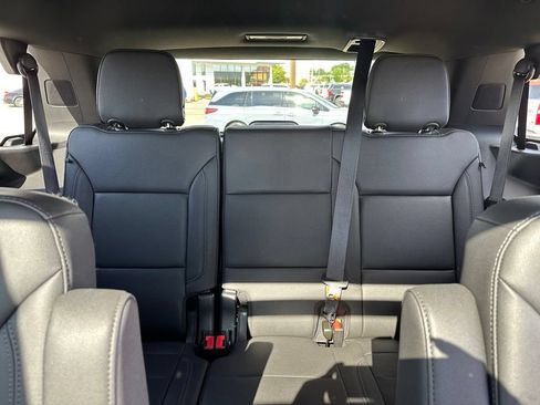 Used 2022 Chevrolet Tahoe LT w/ LT Signature Plus Package AWD/4WD image 12