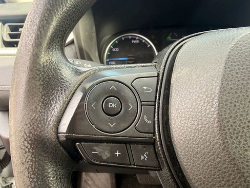 Used 2021 Toyota RAV4 LE image 14