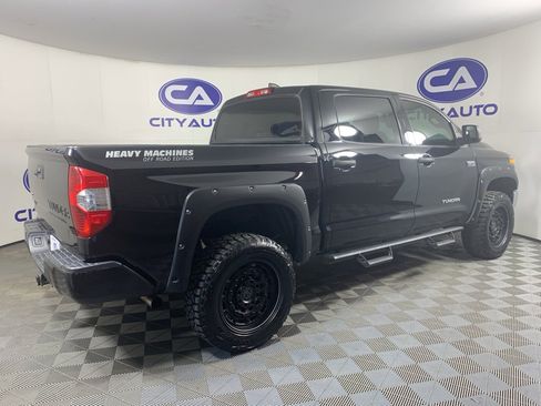 Used 2020 Toyota Tundra SR5 w/ SR5 Convenience Package image 3