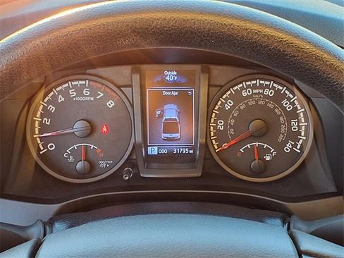 Used 2019 Toyota Tacoma SR image 15