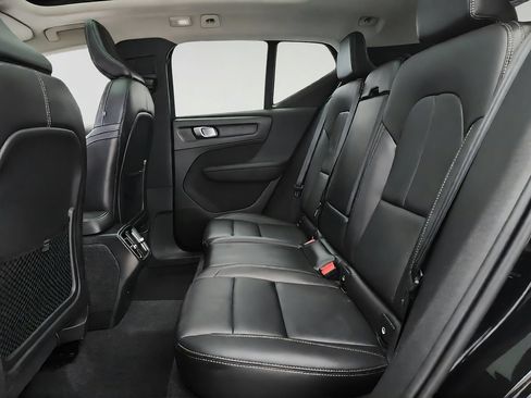 Used 2024 Volvo XC40 B5 Plus AWD/4WD image 24