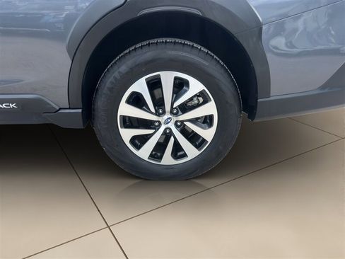 Used 2024 Subaru Outback Premium AWD/4WD image 16