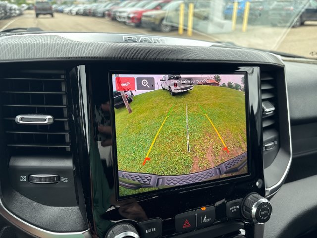 New 2026 RAM 1500 Express AWD/4WD image 16