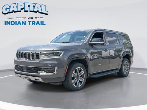 Used 2024 Jeep Wagoneer Series II w/ Flexible Seating Group RWD image 1