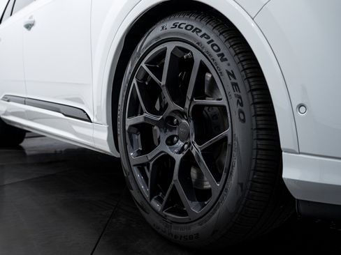 New 2026 Audi SQ7 Prestige image 21