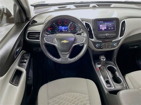Used 2020 Chevrolet Equinox LT image 25