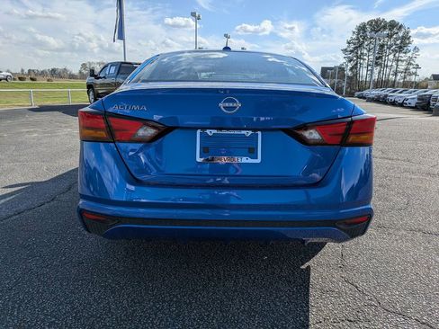Used 2025 Nissan Altima 2.5 SV image 6