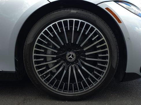 Used 2023 Mercedes-Benz EQS 580 4MATIC Sedan image 77