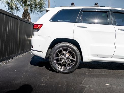 Used 2020 Jeep Grand Cherokee Limited X image 11