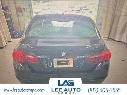 Used 2015 BMW 528i Sedan w/ Premium Package RWD image 3