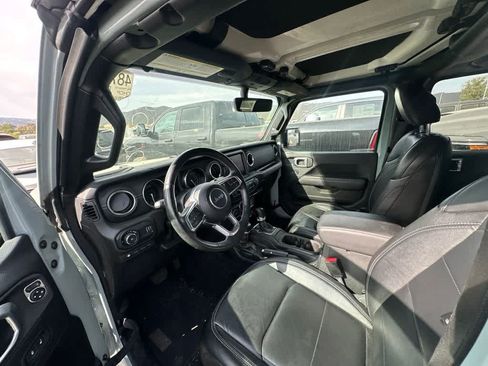 Used 2023 Jeep Wrangler Unlimited Sahara w/ Cold Weather Group AWD/4WD image 7