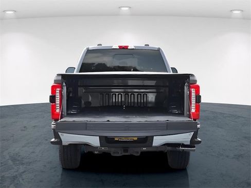 Used 2023 Ford F250 Lariat w/ Chrome Package image 23