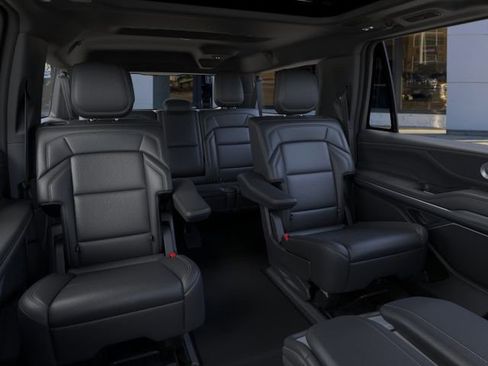 New 2026 Lincoln Navigator L Reserve AWD/4WD image 12