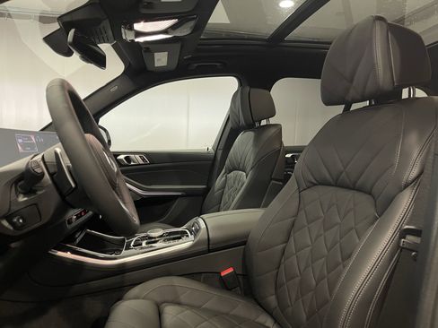 New 2026 BMW X5 xDrive40i w/ M Sport Package image 8