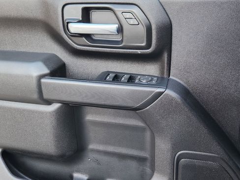 Used 2022 Chevrolet Silverado 2500 Custom w/ Custom Value Package image 25