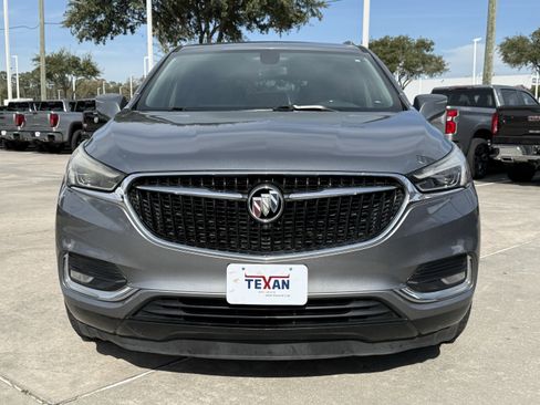 Used 2018 Buick Enclave Essence image 10