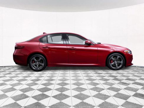 Used 2017 Alfa Romeo Giulia AWD w/ Sport Appearance Package image 13