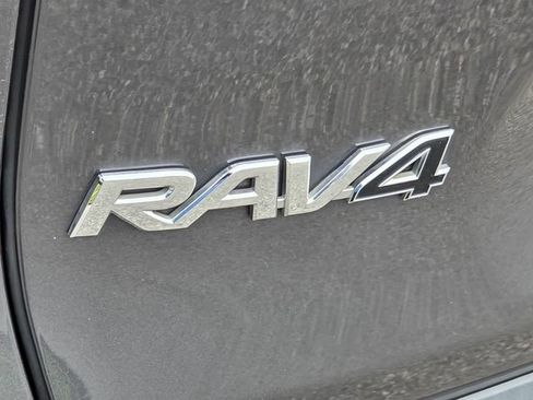 Used 2023 Toyota RAV4 XLE Premium FWD image 29