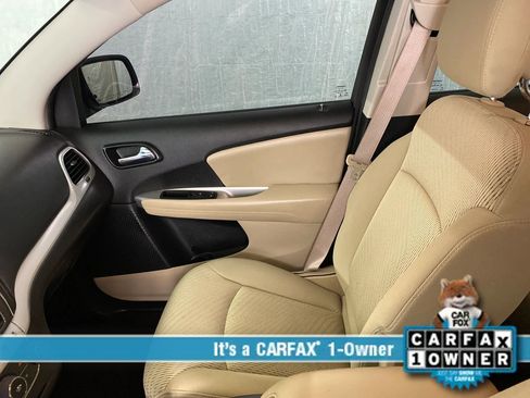 Used 2015 Dodge Journey SXT w/ Flexible Seating Group image 38