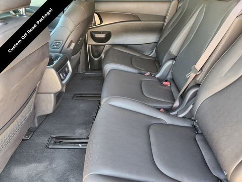New 2026 Kia Carnival SX w/ SX Dark Edition Package FWD image 42