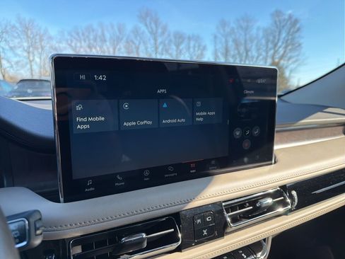 Used 2023 Lincoln Nautilus Reserve w/ Equipment Group 201A image 31