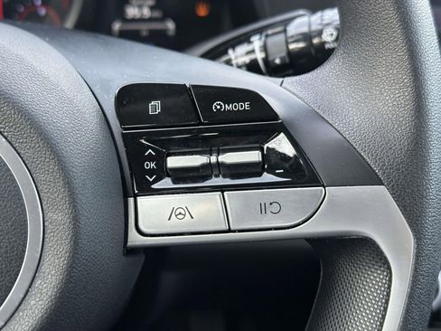 Used 2023 Hyundai Elantra SEL w/ Preferred Accessory Package image 18