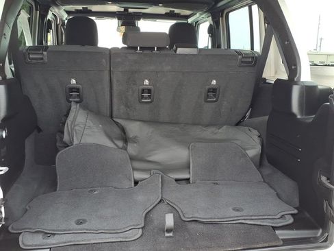 Used 2025 Jeep Wrangler Unlimited Rubicon 4xe w/ Safety Group AWD/4WD image 19