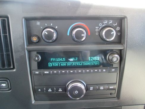 Used 2025 Chevrolet Express 3500 LS RWD image 12