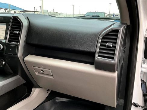 Used 2018 Ford F150 XLT w/ Equipment Group 302A Luxury image 18