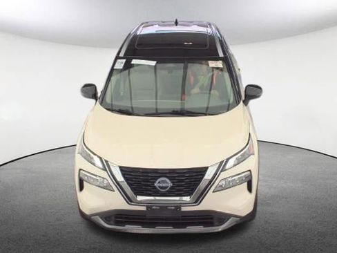Used 2023 Nissan Rogue SL AWD/4WD image 2