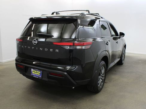 New 2026 Nissan Pathfinder SV image 5