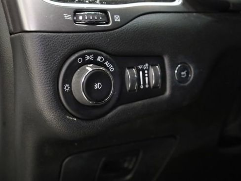 Used 2019 Jeep Cherokee Limited image 13