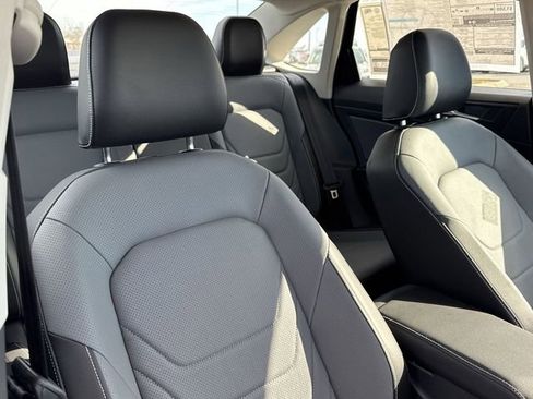 New 2026 Volkswagen Jetta SEL image 25