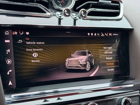 Certified 2022 Bentley Bentayga image 24