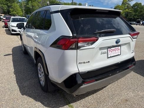 Used 2024 Toyota RAV4 SE AWD/4WD image 7