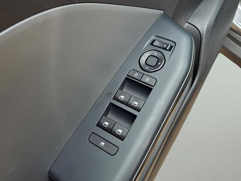 Used 2025 Kia K4 FWD image 21