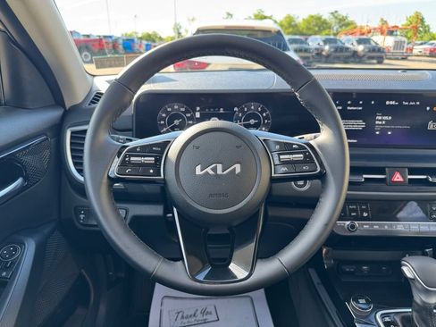 Certified 2026 Kia Seltos EX w/ EX Sunroof Package AWD/4WD image 15