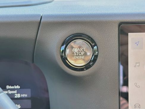Used 2025 Lexus GX 550 w/ Accessory Package (Z1) AWD/4WD image 39