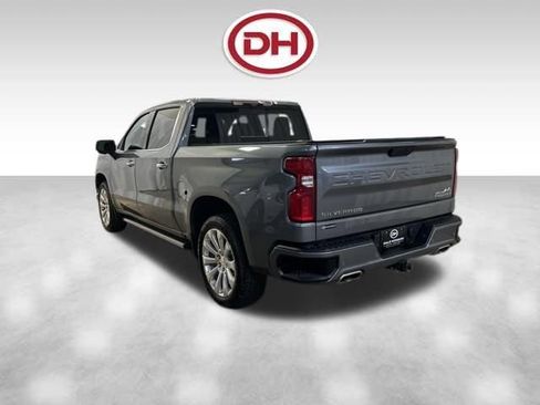 Used 2020 Chevrolet Silverado 1500 High Country w/ Technology Package image 9