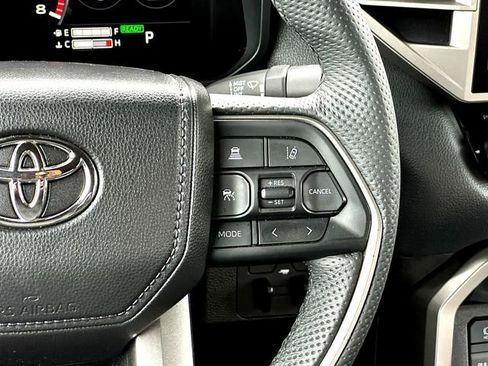 Used 2025 Toyota Tundra Limited AWD/4WD image 24