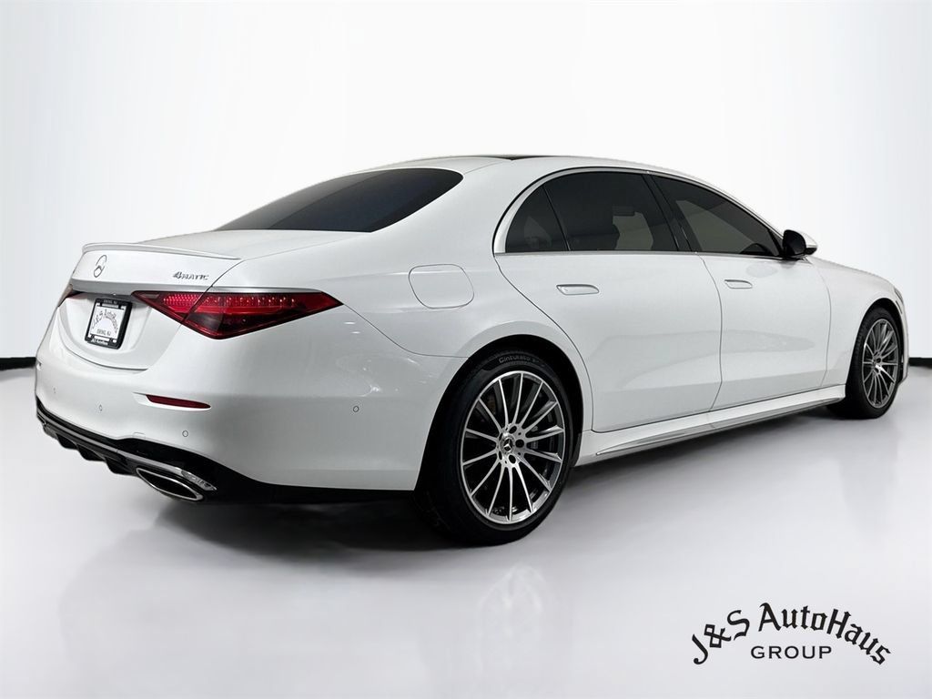 Used 2025 Mercedes-Benz S 580 4MATIC Sedan w/ AMG Line Package image 7