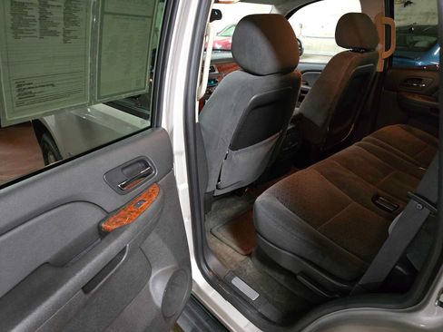 Used 2008 Chevrolet Tahoe LT w/ Convenience Package 1 AWD/4WD image 15