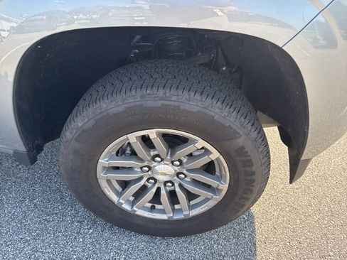 Used 2024 Chevrolet Colorado LT w/ LT Convenience Package image 11