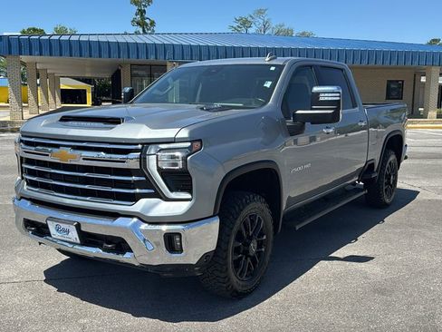 Used 2024 Chevrolet Silverado 2500 LTZ AWD/4WD image 1